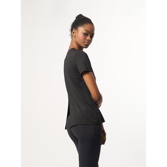 애스플래폼 AW61TH04_백슬릿 크루탑_블랙