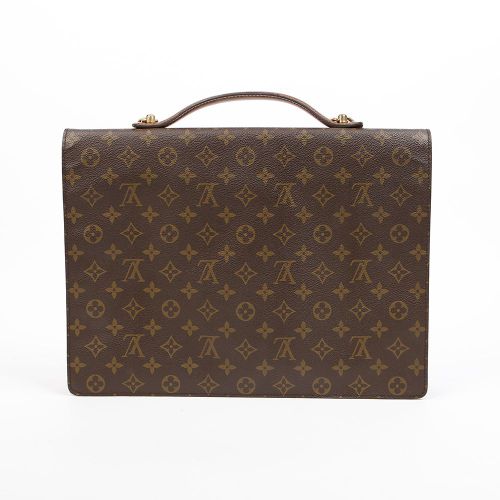 https://image-cdn.trenbe.com/resale-product-photo/852781/1784870888853-347e9212-0181-4065-b94c-794050120b63.JPG