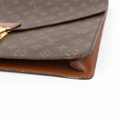 https://image-cdn.trenbe.com/resale-product-photo/852781/1784870888772-b90916a3-b2ce-4926-99ea-574e6eabc05d.JPG