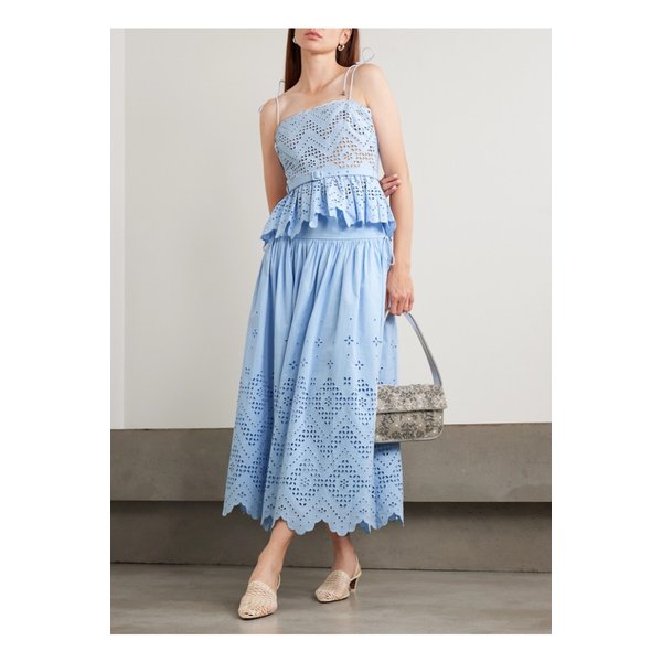 스캘럽 러플 브로드리 앙글레즈 코튼 페플럼 탑 블루 46376663162843240