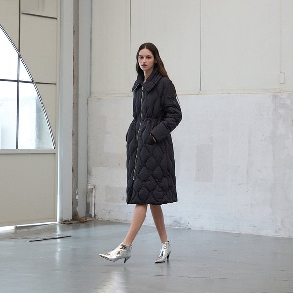 [시흥점] 여성 물결퀼팅 와이드카라 롱구스다운 (ER4TD405)