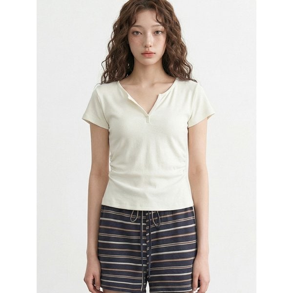 사이드 셔링 브이 넥 슬릿 탑_T611TP144