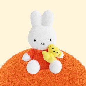 곰 안은 미피 인형