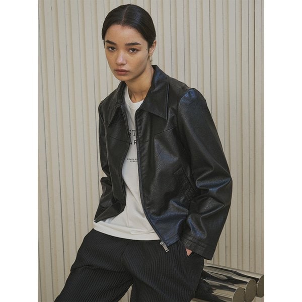 SIOT4023 Fake Leather Crop JK