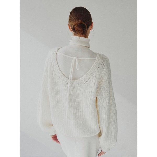 끌로드 메리노울 타이 백 스웨터 아이보리