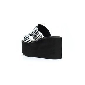 Nu Kitsch Brrrick / Hound Tooth Black (9cm)