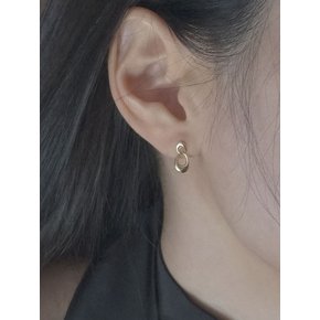 14k two ring earrings (1 pair)