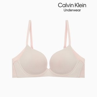 Calvin Klein Underwear 여성 인비저블 테일러드 AF 푸쉬업 브라(QF7322AD-TRN)