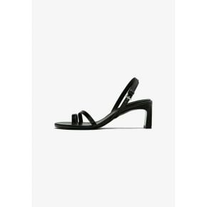 4564672 Massimo Dutti STRAPPY - T-bar sandals black