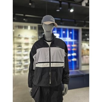 휠라 [파주점] 공용 경량 컬러 블럭 바람막이 (FS2JKH1102U-BLK)