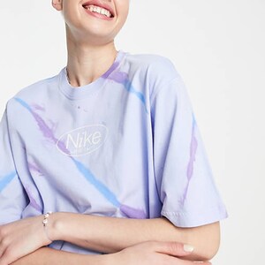  나이키 박시 오버사이즈 루즈핏 반팔 티셔츠 여성 타이 다이 퍼플 나염 프린팅