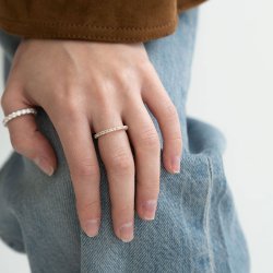 [韓国人気ジュエリー] Sun Glitter Eternity Ring 2mm - Cognac Sun Glitter Eternity Ring 2mm - Cognac | ファッション通販