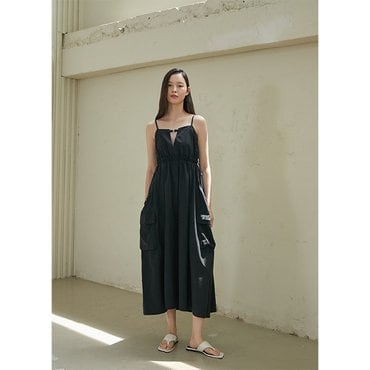 에고이스트 금속 장식 포인트 민소매 롱 원피스 (EQ2WO664)