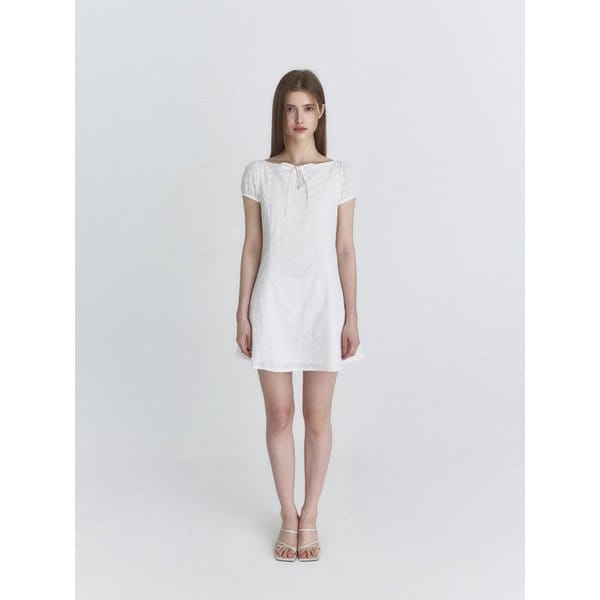 Ribbon flare dress (Ivory)