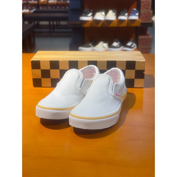 [여주점] (키즈) 스니커즈 클래식 슬립온 스타 (화이트) (VN000D4GWTM)