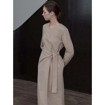 아무르 무아르 레프트 타이 원피스 베이지 amr2140