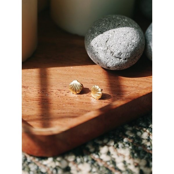 mini clam earrings (2colors)
