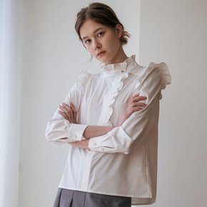 WED_Ruffle white court style shirt