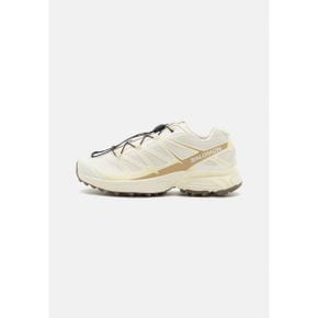 4197463 Salomon XT-PATHWAY UNI - Trainers vanilla ice/transparent yellow/white pepper