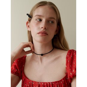 Petit Rose Leather Choker