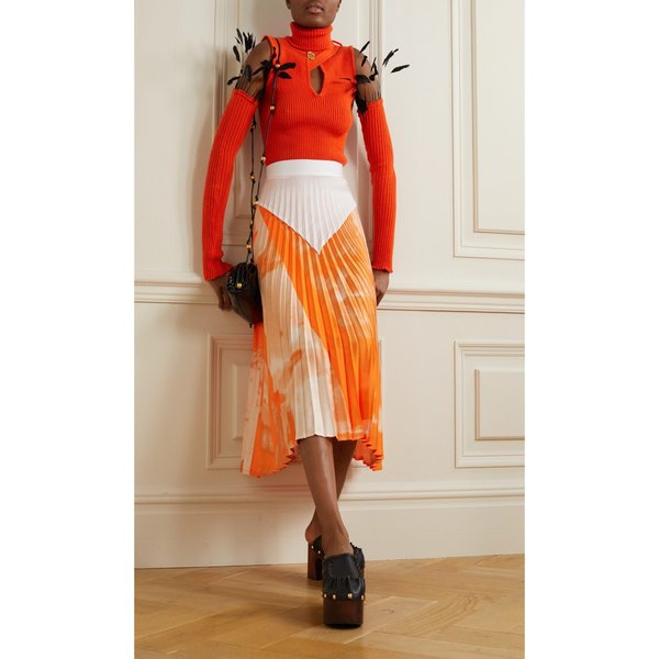 테베 마구구 컨버터블 페더 트림 컷아웃 리브 울 터틀넥 스웨터 33258524072554132