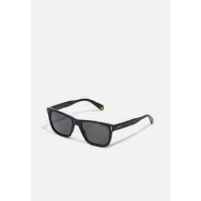4573709 Polaroid UNI - Sunglasses black
