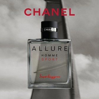 CHANEL 시선을 끌어당기는 강렬한 매력