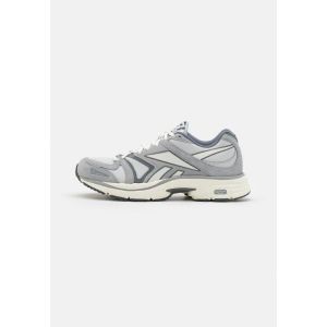 리복 3704865 Reebok PREMIER ROAD PLUS VI UNI - Trainers pure grey/chalk