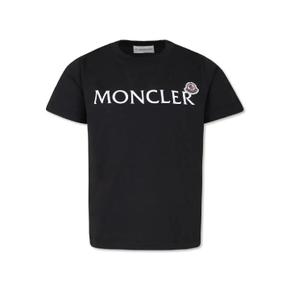 몽클레어 L19548C0001089AFV 999 BLACK COTTON T SHIRT WITH LOGO PRINT AND PATCH
