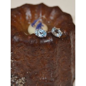 sky blue topaz.284