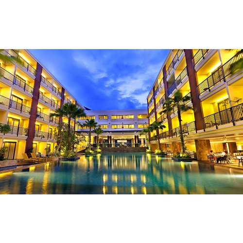 Swiss-Belhotel_Tuban_Kuta_-_Pool_View.jpg