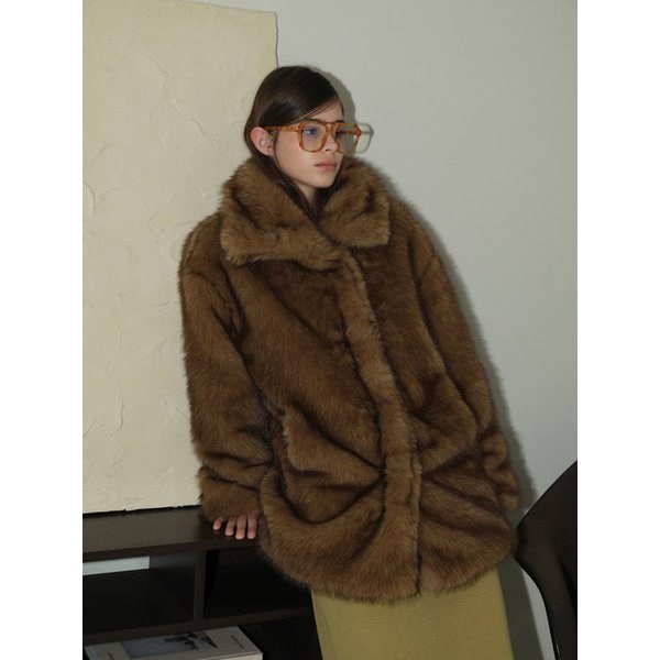 Pansy furry coat (brown)