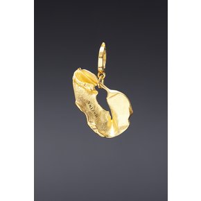 Gold De_Leaf Pendant