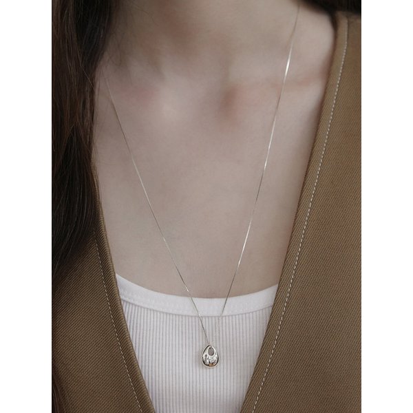 [단독](실버925) 글림 페블 롱 목걸이 NZ2430