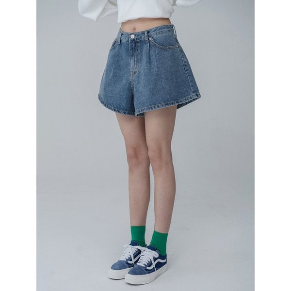 [리퍼브]FLARE TUCK WIDE SHORTS DENIM_BLUE