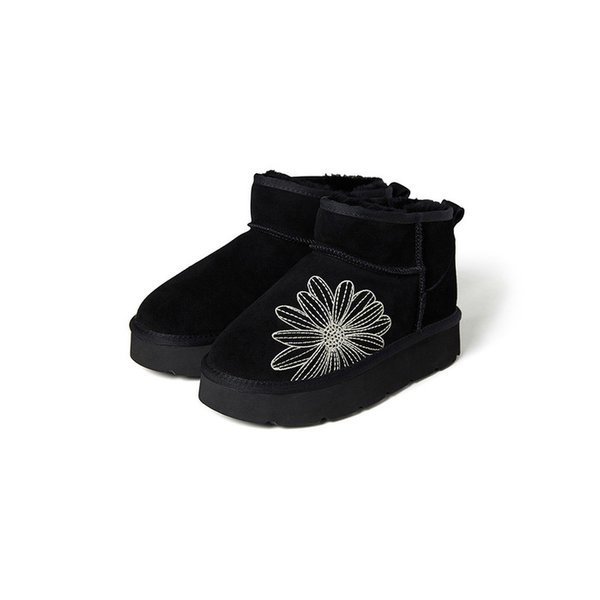CLASSIQUE MINI UGG BOOTS_BLACK