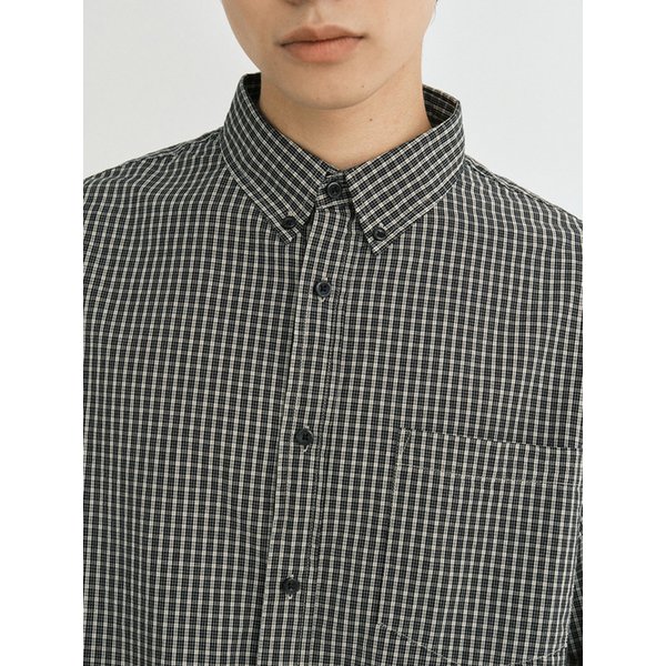 Plaid check shirt (black check)
