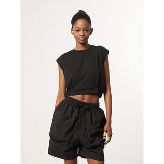 애스플래폼 AW61TN01_소프트 크롭 탑_블랙