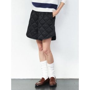 POCKET DETAIL QUILTED SHORT PANTS [BLACK]