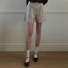 [얀써틴] CLASSIC PINTUCK SHORTS_LIGHT BEIGE (8963623)