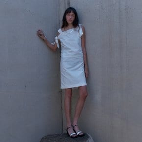 ROUGE Waist Side Shirring Nylon Sleeveless Dress_White