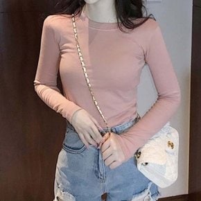 베이직 긴팔라운드티 간절기용 데일리 데이트룩