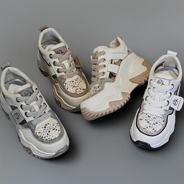 [옷자락] 여성 키치스타일 레이스업 통굽 키높이 스니커즈