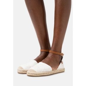 4621805 Anna Field Espadrilles - white