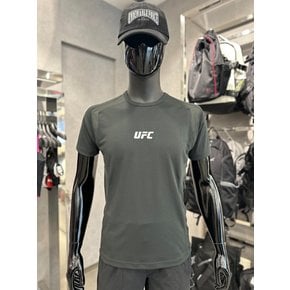 [여주점] UFC 블레이즈+ 머슬핏 반팔 티셔츠  U4SSV2107