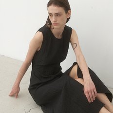 나인(Atelier Nain) (택가:139,000원)백 오픈 미니멀 원피스(OP-6168)