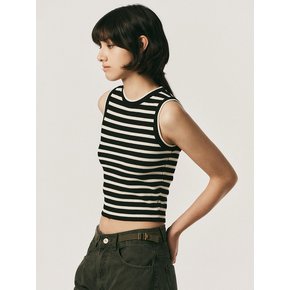 AR_Black and white striped top