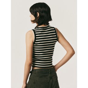 AR_Black and white striped top