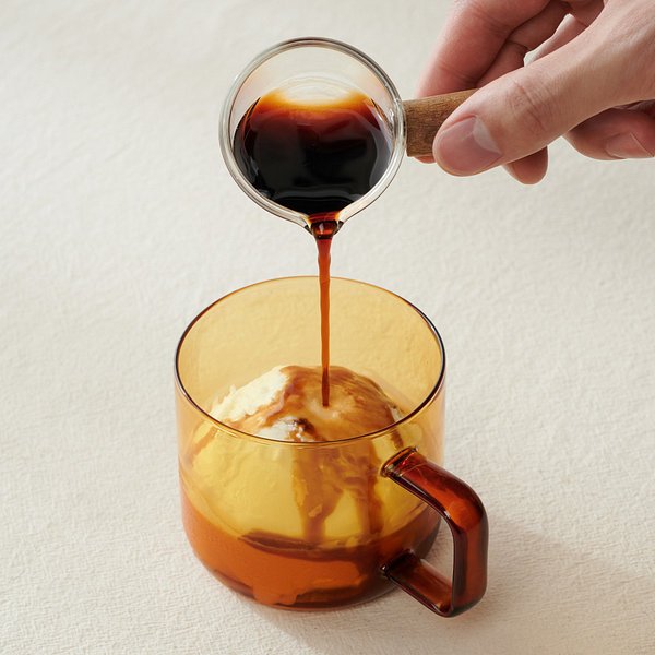 투톤 내열 손잡이잔 260ml 엠버 J70N901334000