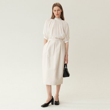 킨더살몬 RESORT23 Voluminous Midi Skirt Cream